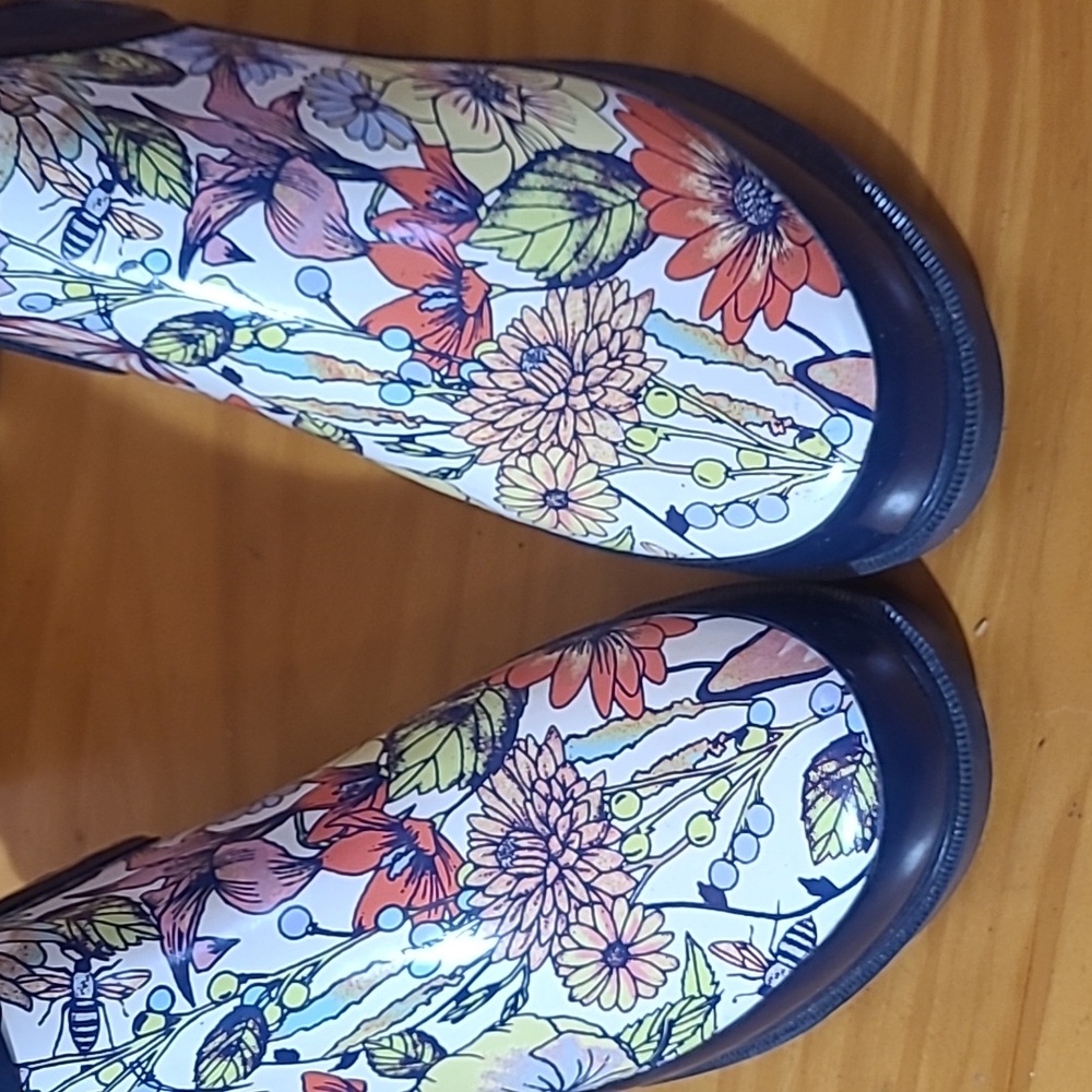 SakRoots Waterproof Floral Rain Booties 💐🌻🌷🌼🌹🌸 - Picture 5 of 10